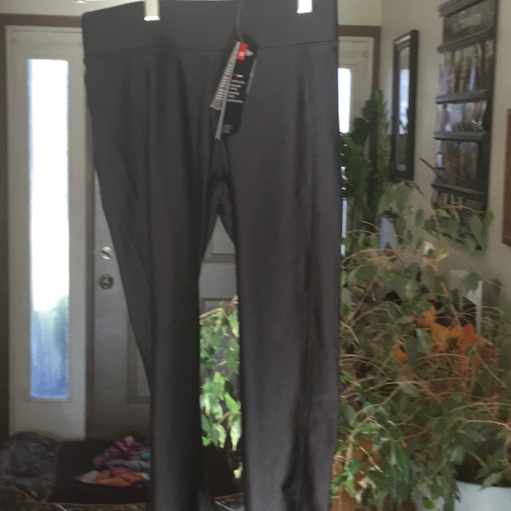 Under Armour compression  leggings NWT